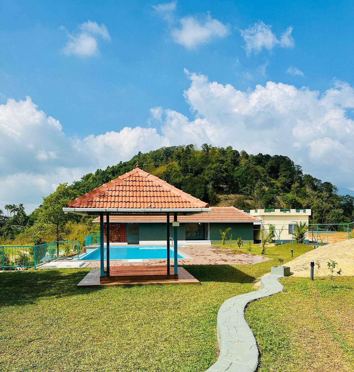 Kakkadampoyil hillside resorts